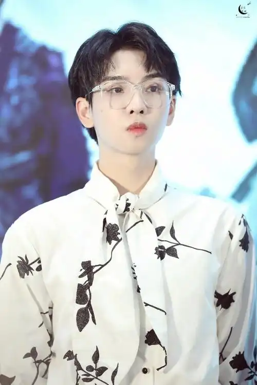 发个可爱的郑繁星呀78