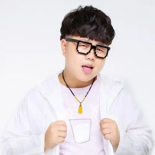 喜剧演员李小胖出演电影519上映引领萌男旋风