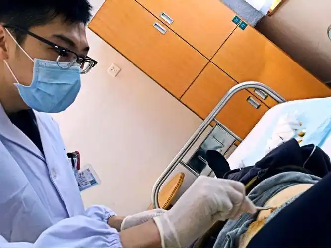 技术精湛 医德高尚 医风正能量