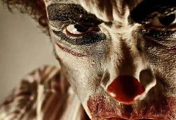 哭泣小丑:其实,他们演绎的是人生戏