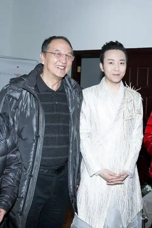 李玉刚得罪京圈大佬险丧命找了哪位大佬让臧天朔乖乖认怂