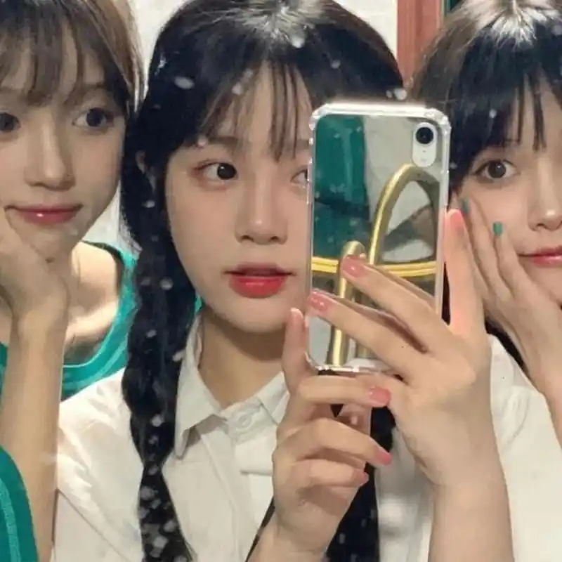 超好看的闺蜜3人真人头像 看一眼就喜欢沦陷的头像来啦 随便挑 礼貌