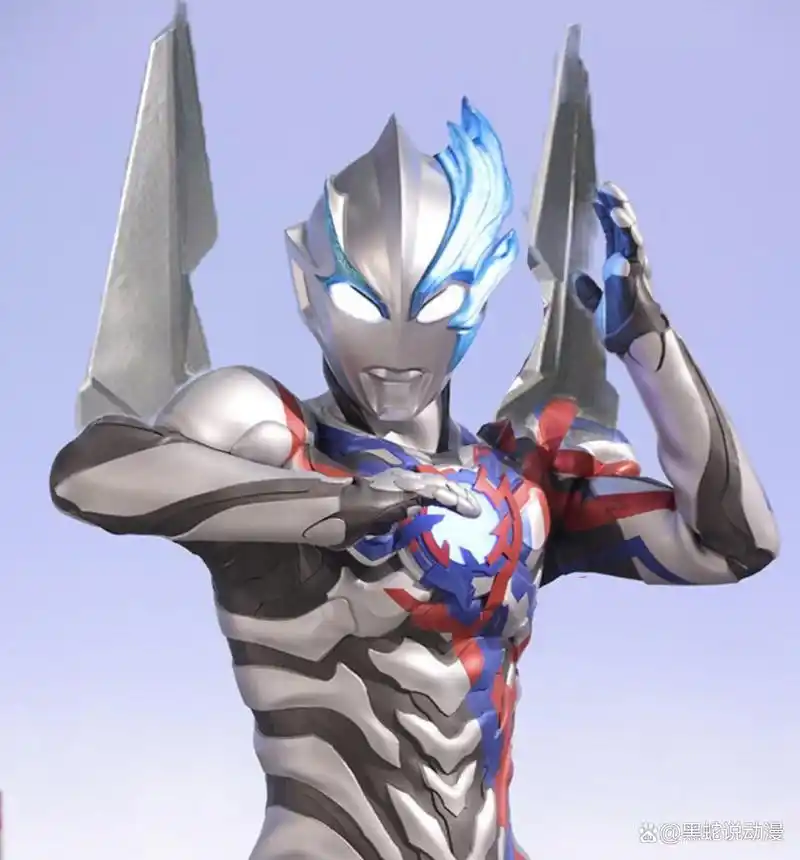 当布莱泽奥特曼追加了诺亚之翼 有理由怀疑他是诺亚奥特曼的儿子