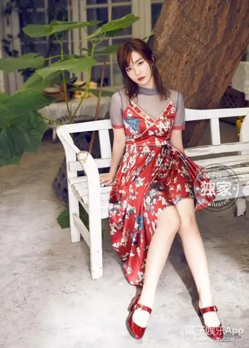 炎炎夏日,李晟用薄纱带给你一丝清凉!