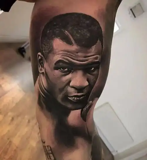 一代拳王泰森纹身