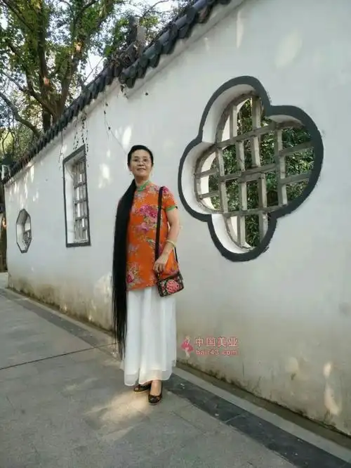 安徽淮北长发女禹骅玲16米长发回顾