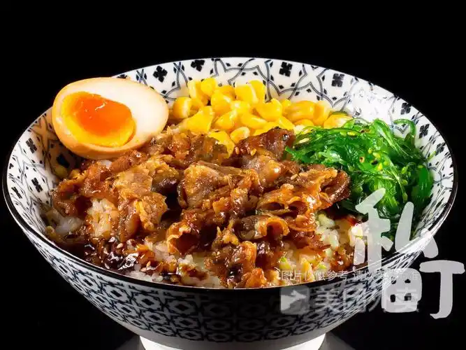 招牌黑椒肥牛饭图片