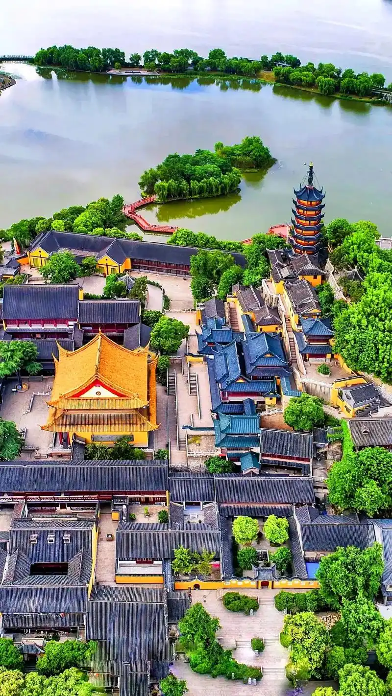 金山寺.#创作灵感 你可听说过镇江金山寺?竟然有人不知道金山 - 抖音