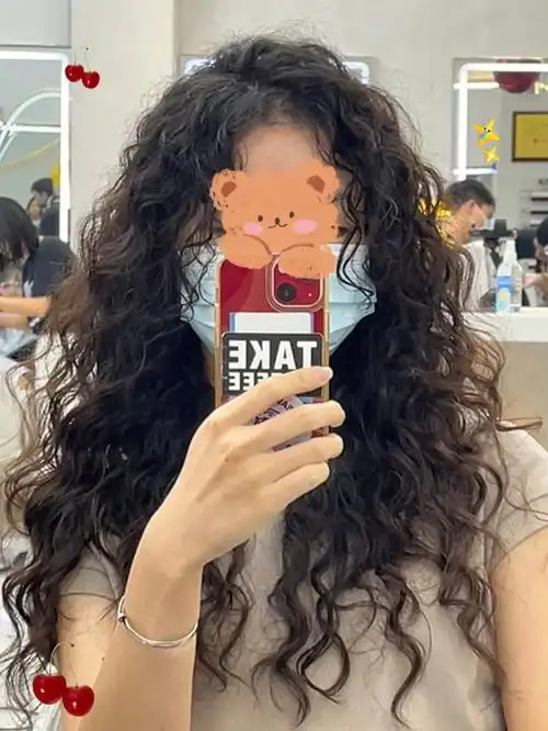 方脸圆脸一定要尝试的烫发法式羊毛卷