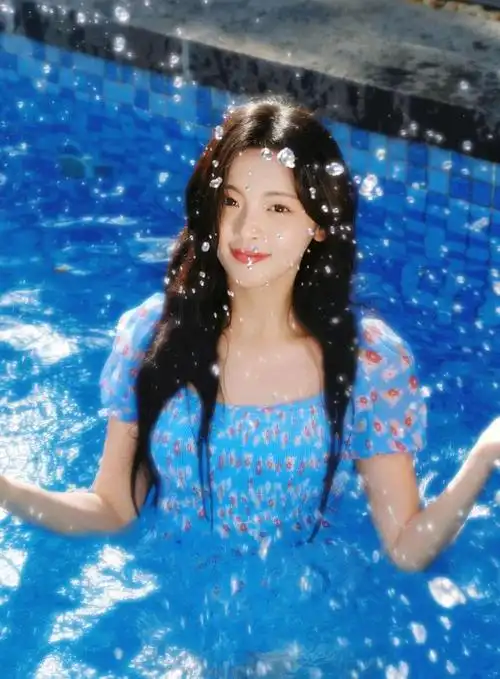 漂亮妹妹长大了,也开始不把我们当外人了|本宫|真真|杨超越_网易订阅