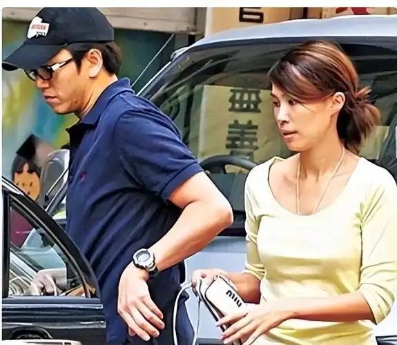 温兆伦的第一段感情,是与初恋女友李丽蕊.