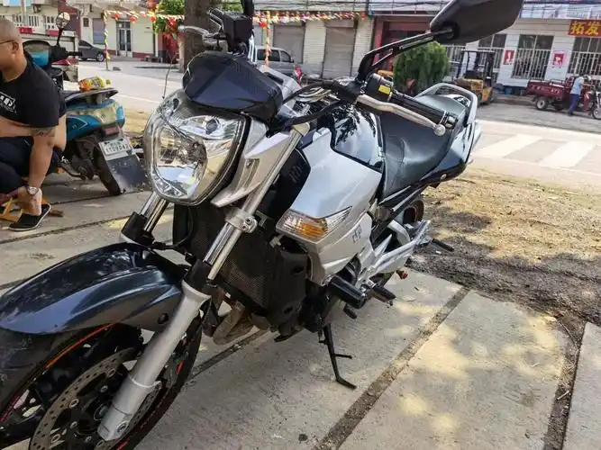 最新到货铃木小bk400979797车况很好,价格不高_懂车帝