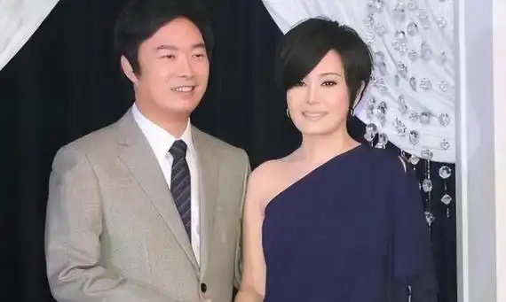 费玉清疑病危传闻升级!私生子被曝现身争产,黄安气愤回应曝真相