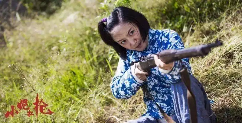 山东抗战剧小妮扛枪临沂开拍潘长江女儿潘阳违抗父命演女连长