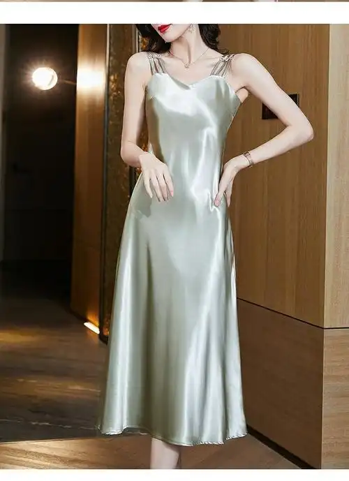 香港品牌ffyiman进口感真丝睡裙女夏季中长款丝滑家居吊服带睡衣裙可