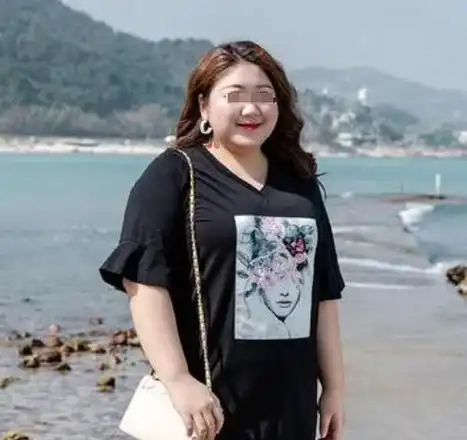 回顾08年重庆一教授拼命喂肥妻子2年后妻子幸福死去丈夫却笑了