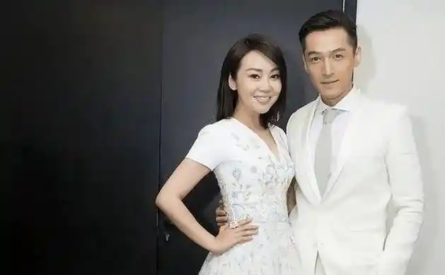 闫妮离婚16年,为何很少提到前夫?