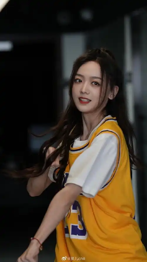 我待篮球如初恋所以我依旧坚定的选择#王者荣耀#解说灵儿超话kpl超话