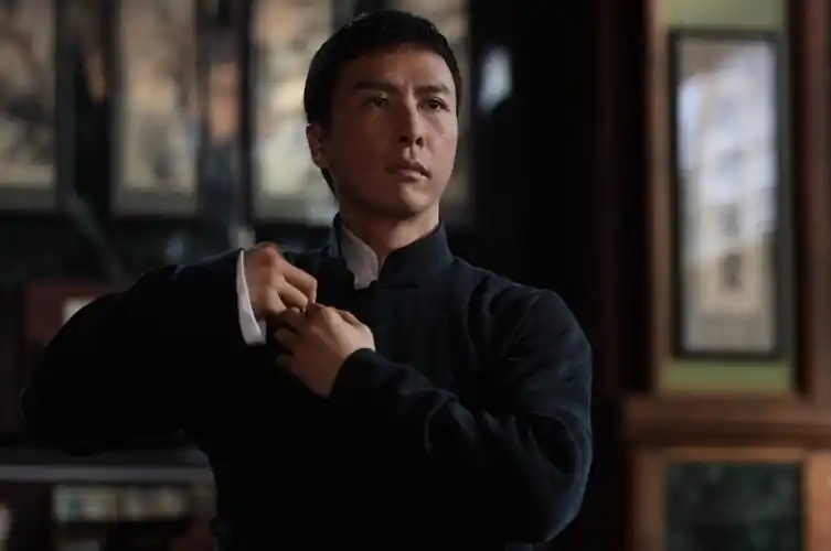 9亿,新片致敬李小龙,甄子丹这场翻身仗能打好吗? _李小龙|电影|好莱坞