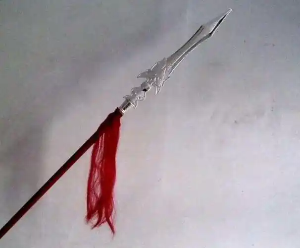 长枪上为何挂红缨仅仅是为了好看吗其实古人很有智慧也很狡诈