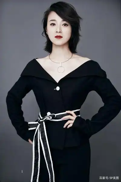 吴婷写真图片 五官精致仙气十足 御姐范黑白冷艳