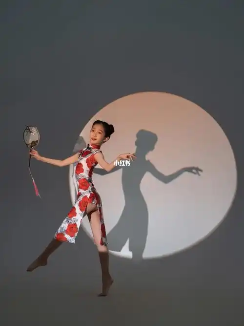 薯管家@薯条小助手#舞蹈艺术照   #舞蹈   #旗袍写真   #儿童写真