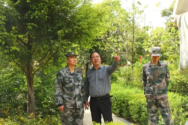 保山军分区领导莅校走访调研