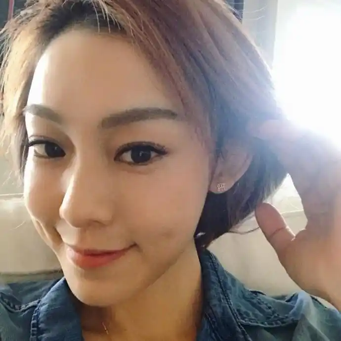 组图:范玮琪晒近照清爽又干练 创意将飞翔戴耳朵上_高清图集_新浪网