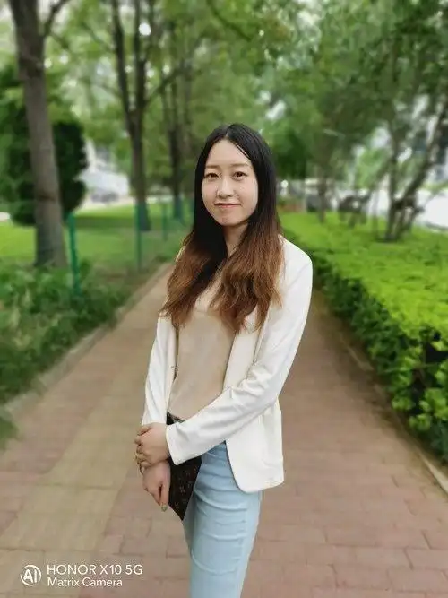 荣耀x10普通模式在切换至荣耀x10的人像模式后,手机会自动对被摄人物