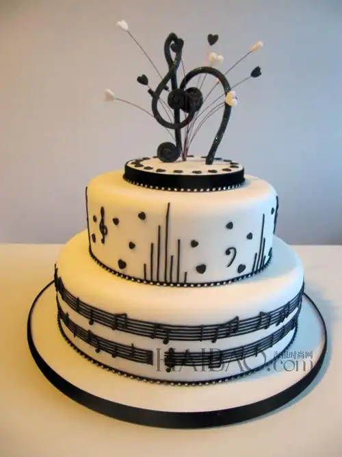婚礼蛋糕也能奏出美妙旋律 以音乐为题材的婚礼蛋糕