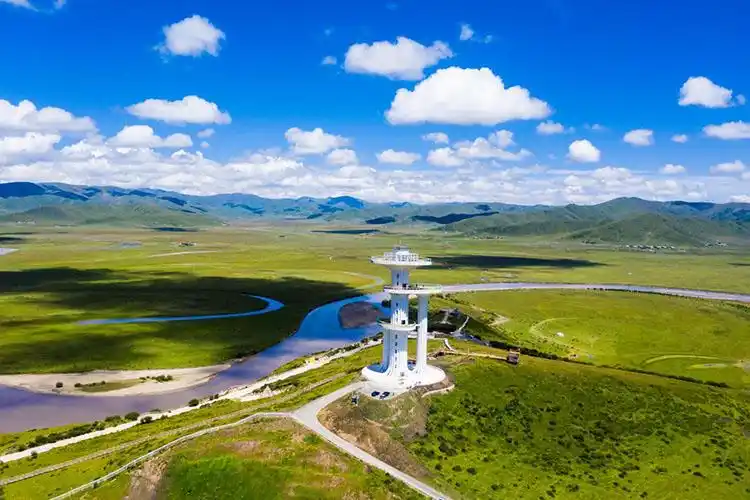 红原县月亮湾.阿坝州委网信办供图