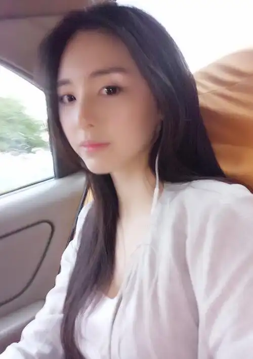 厦门大学新晋校花女神比奶茶妹妹更纯