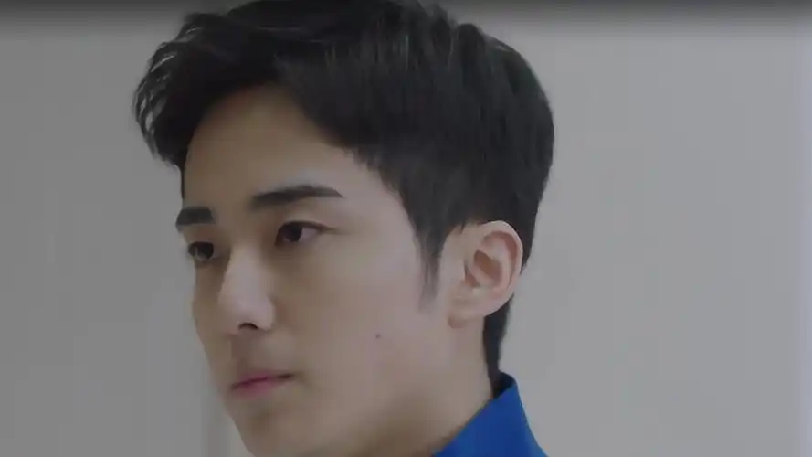 小欢喜:季杨杨露腹肌,陶子一脸痴笑,趴门缝看过瘾