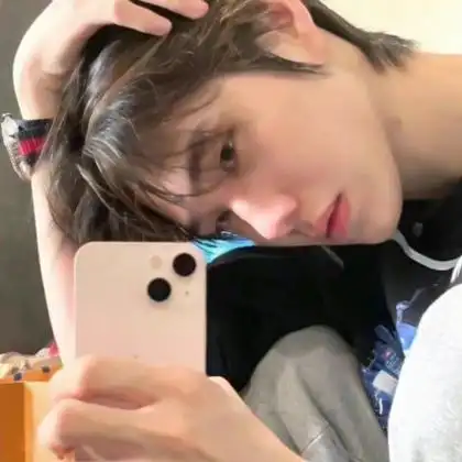 精致帅哥头像,高清五官精致的帅哥照片头像