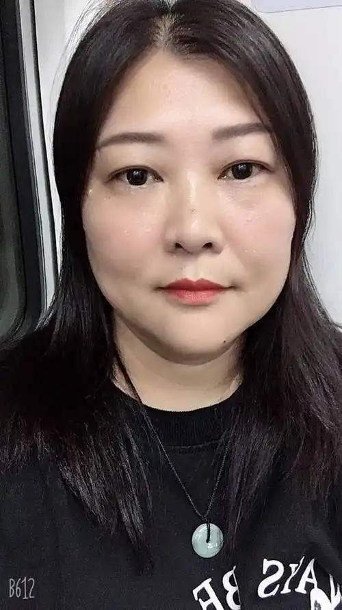 50岁离异女征婚照片(id:2626639)_广东深圳征婚交友_我主良缘网