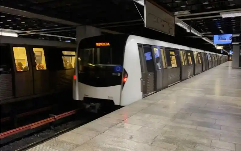 罗马尼亚首都布加勒斯特地铁m1线gara de nord站与izvor站