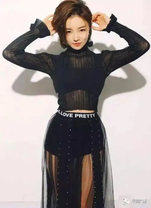 这位当红歌手竟然是平度人!她给平度听众拜年啦!_小潘潘