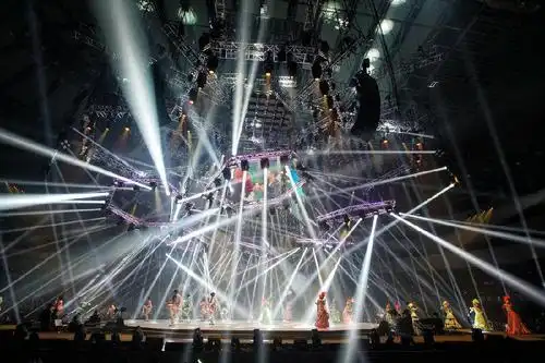 科尊带你走进2018张学友巡回演唱会舞台灯光视界中的舞美设计