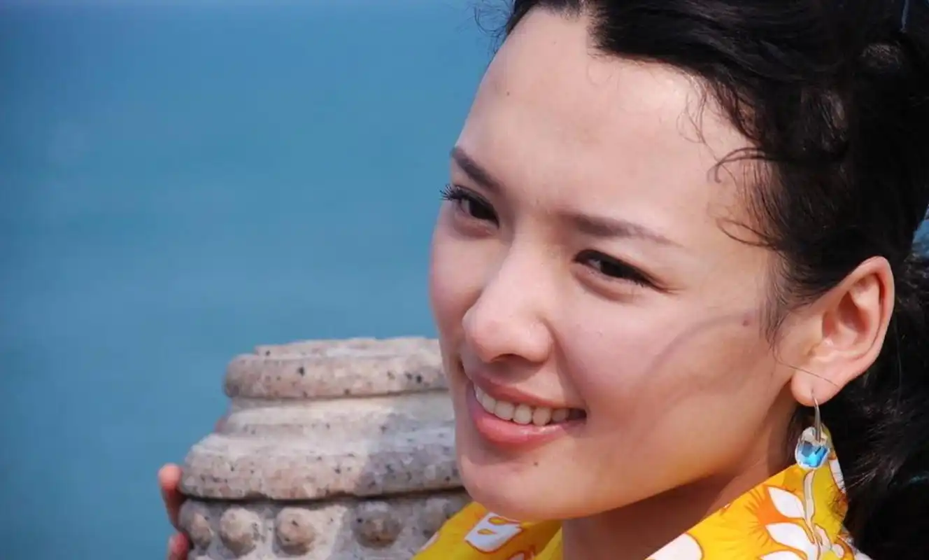 她被赵本山看中一夜成名,结婚生子老公成谜,如今33岁美成这样_王君平