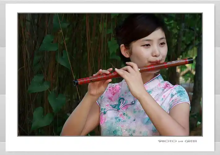 怎么画吹笛子手部动作