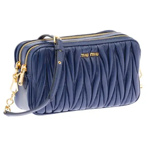 miumiu(缪缪) 蓝色皮质皱摺斜挎包
