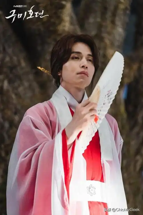 网易首页>网易号>正文申请入驻> 在《九尾狐传》的设定中,李栋旭是一