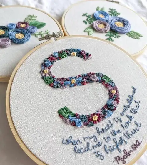 t恤字母刺绣看看这个配色