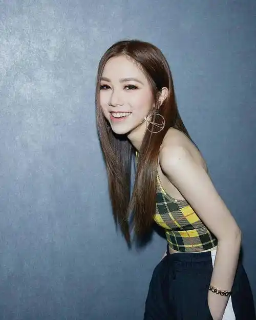 邓紫棋被曝已领证结婚!