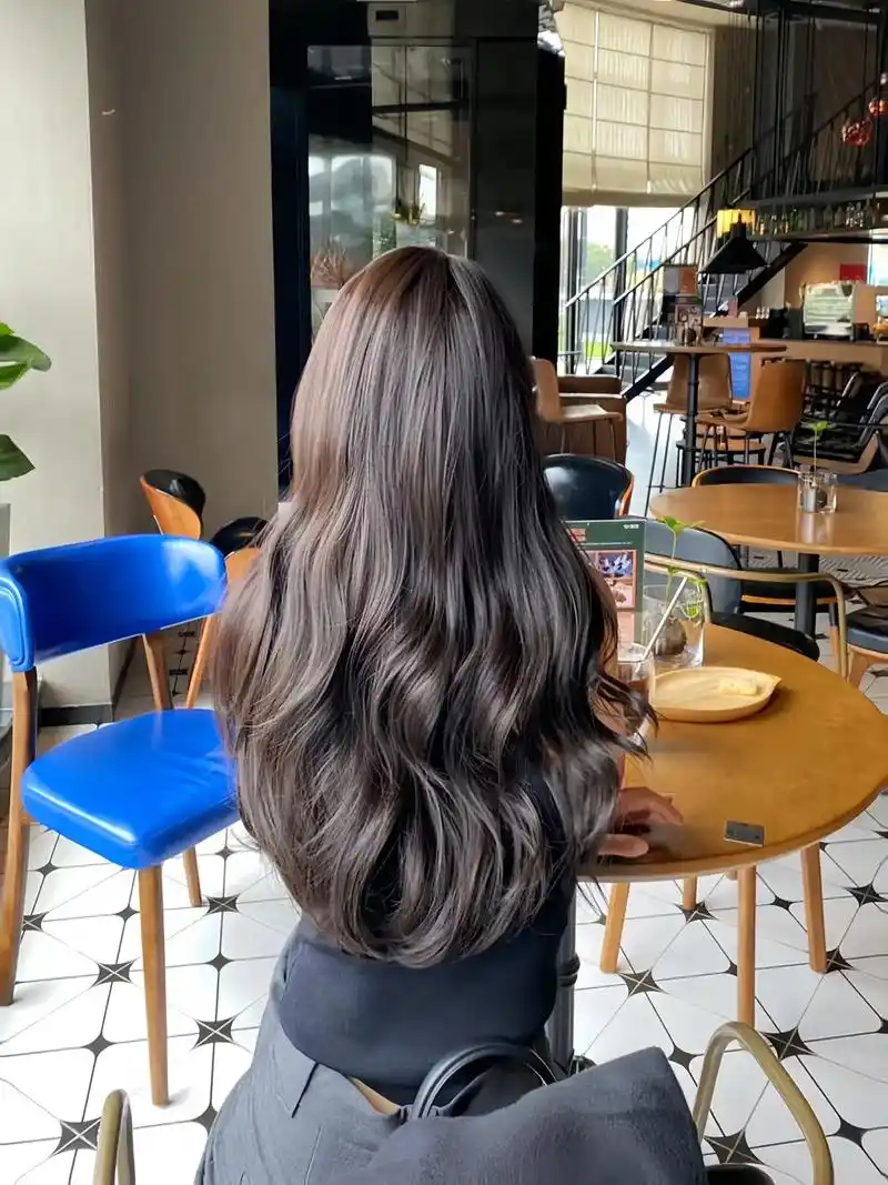 好显白的发色推荐,之前没染过这个发色,这回染了真的大爱呀,不漂财