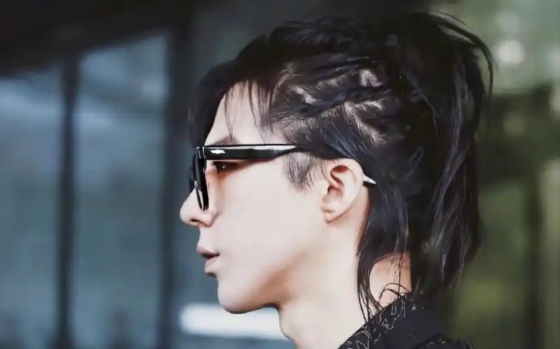 【刘宇宁】今天的狼尾造型太帅了,今天去录《我们的歌》第三季