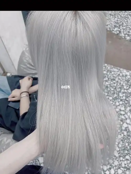 挑战全网最好看的白色a到爆棚的纯白色头发