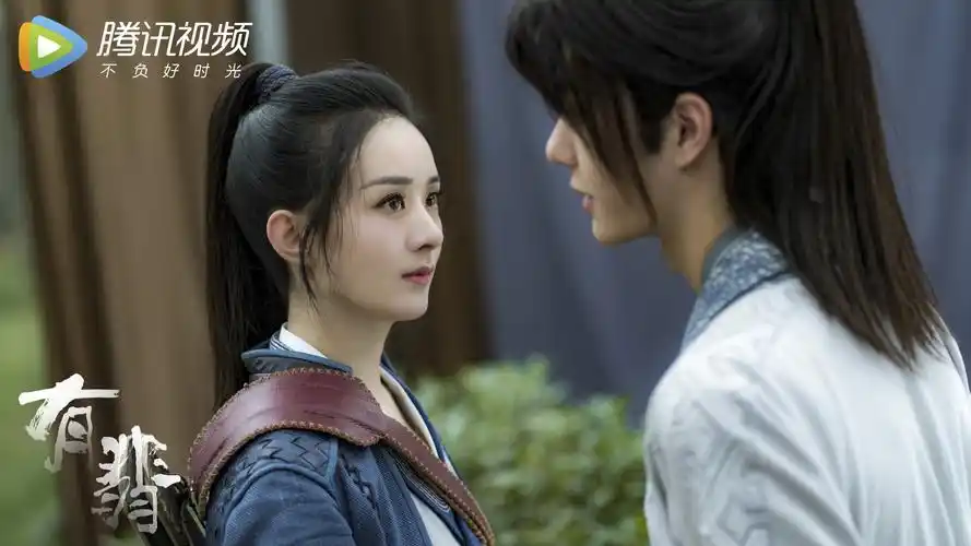 有翡剧照# 是心动啊,糟糕眼神躲不掉 @赵丽颖 @uniq-王一博