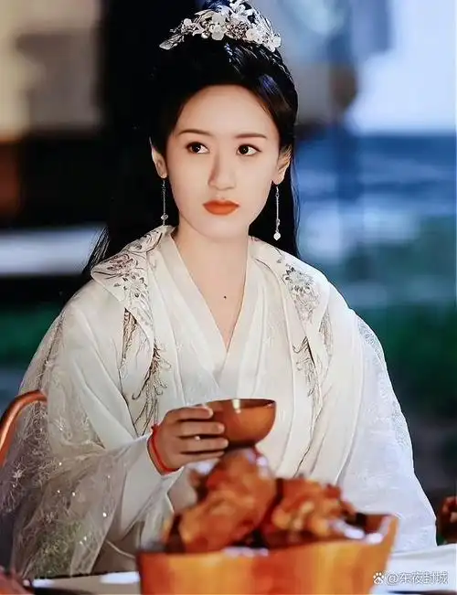 袁冰妍的《倾城亦清欢》即将播出,网友:请一次性放全集吧!