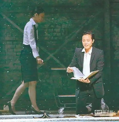 何韵诗台北演贾宝玉称无"绯闻女友"演不下去